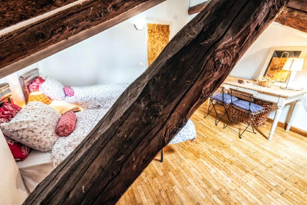 Loft Overlooking The Old Town . Feltre Exteriör bild