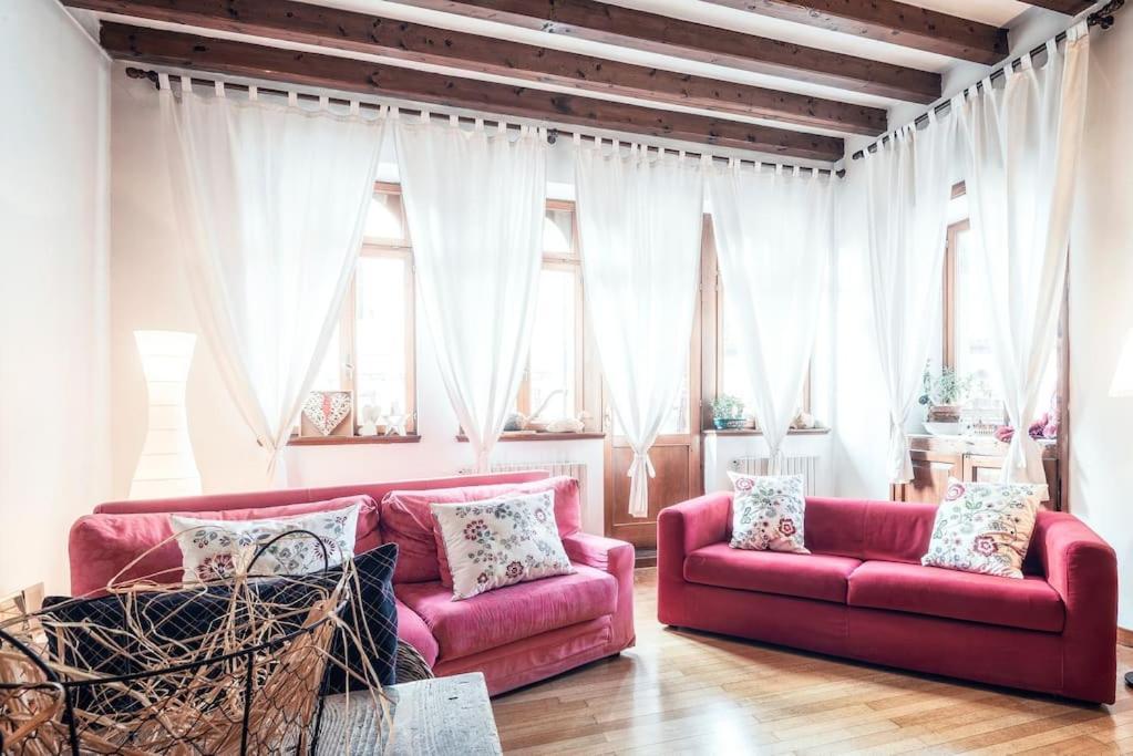 Loft Overlooking The Old Town . Feltre Exteriör bild